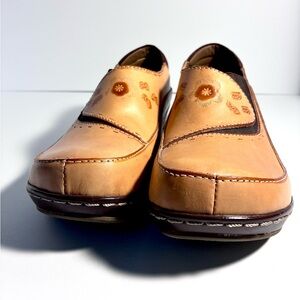 L’Artiste ‘Burbank’ Clogs